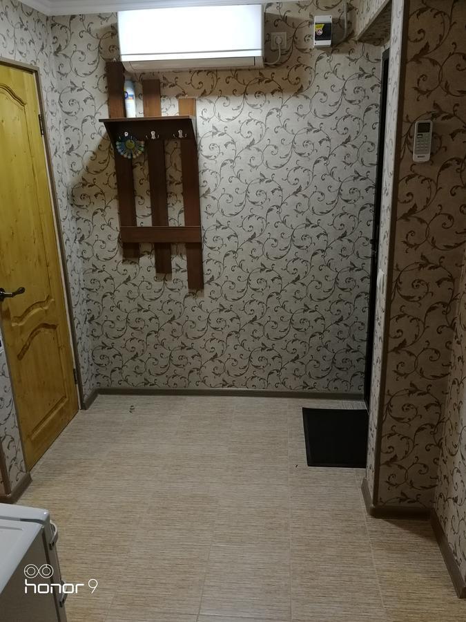 Домик По Ул.Званба Sukhumi Exterior photo